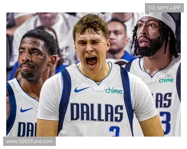 独行侠训练照曝光浓眉佩戴护目镜克莱弗与拉格齐齐亮相展现状态